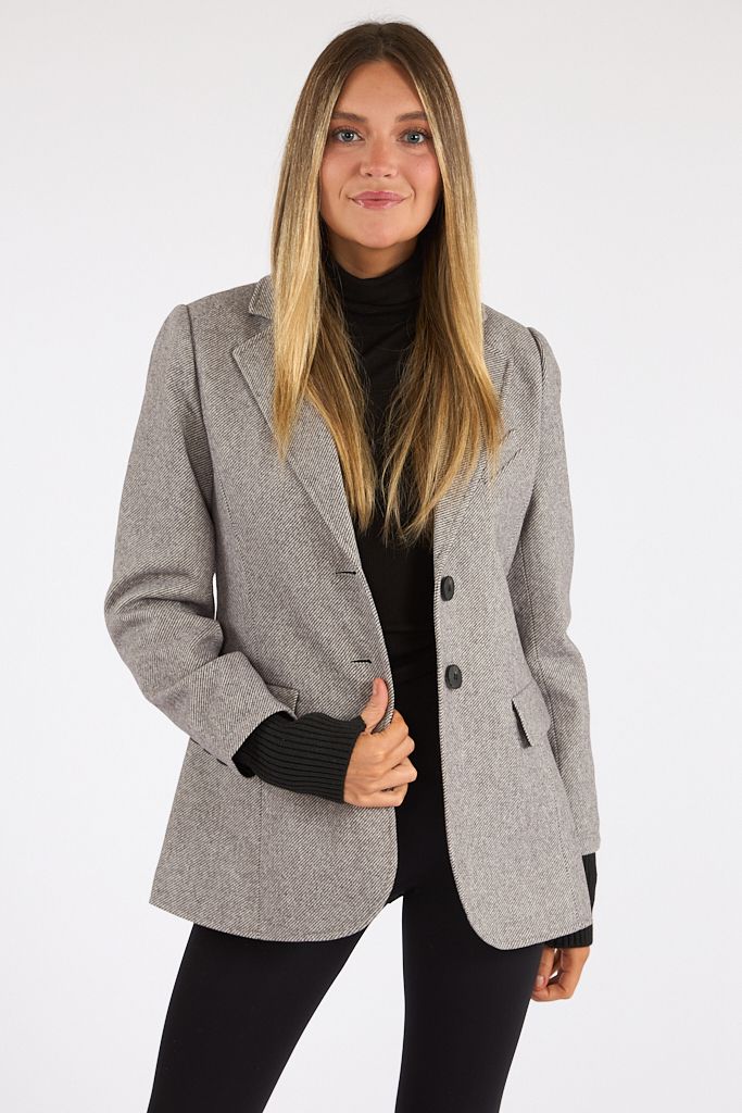 Eleanor Blazer, Love Token