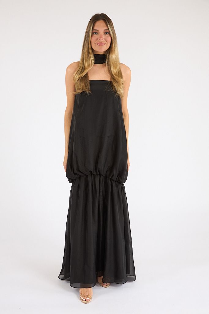 Esme Maxi, Amanda Uprichard