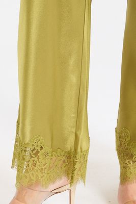 Silvi with Lace