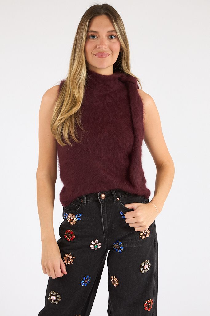 Flora Top, Rails