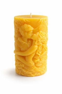 CAŁUJĄCA SIĘ PARA