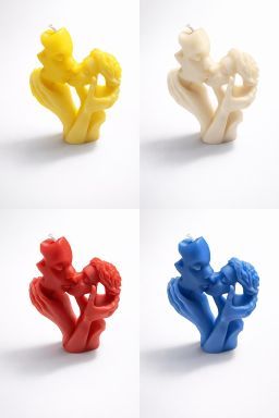 CAŁUJĄCA SIĘ PARA