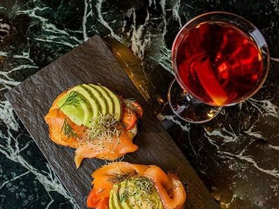 CATA Y TAPAS EN OLIVE´S BAR CATA Y TAPAS EN OLIVE´S BAR