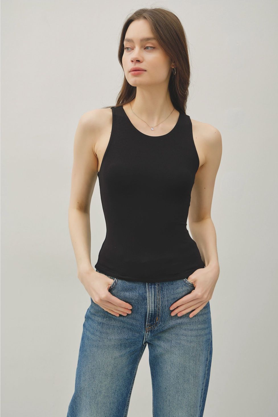 Basic Round Neck Tank Top Black