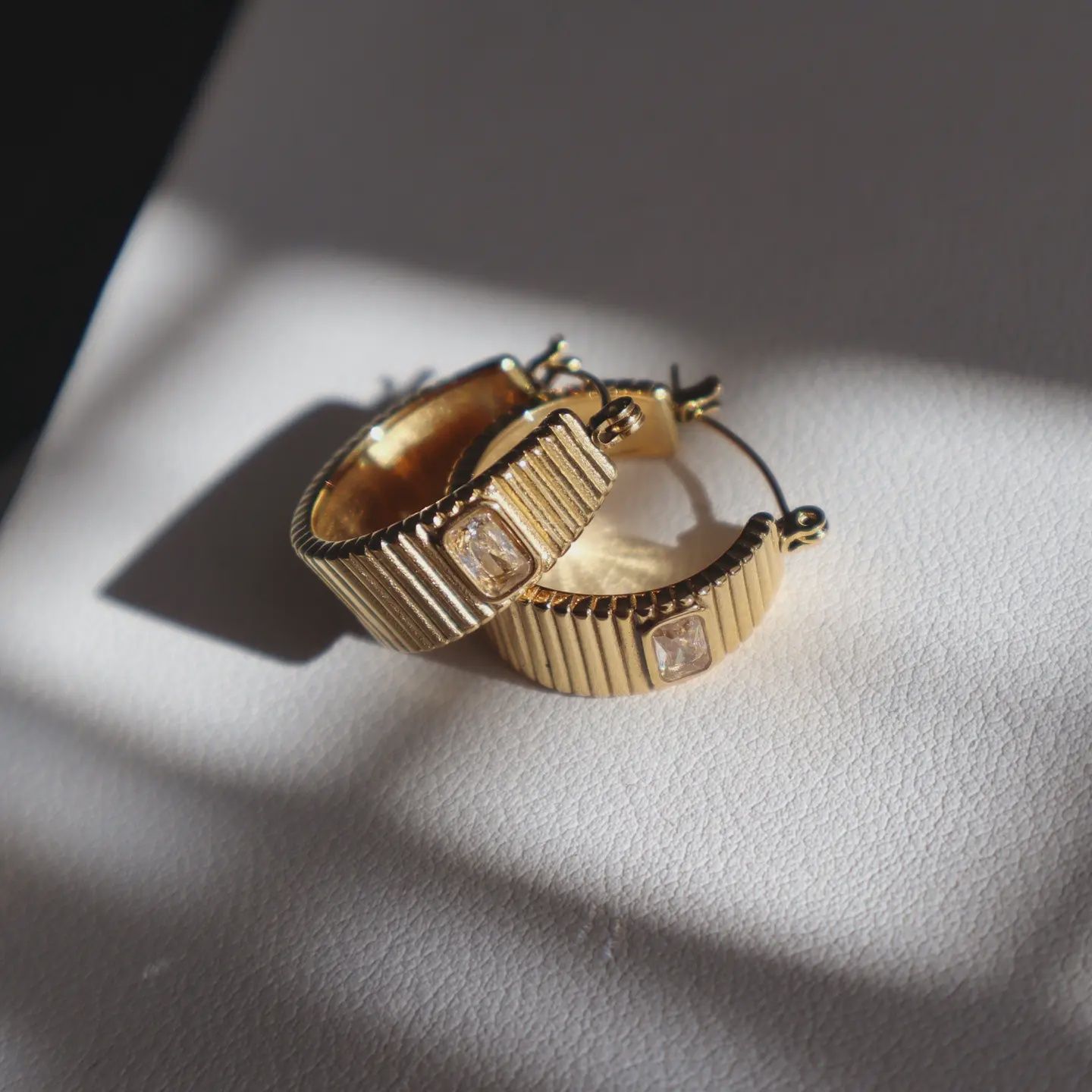 Estrella Chunky Gold Hoops