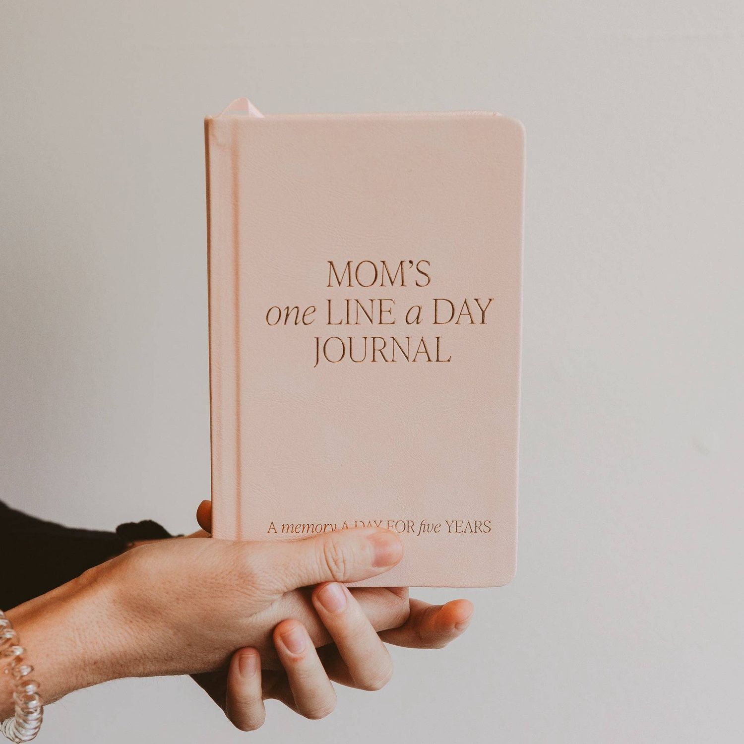 Mom's One Line A Day Leather Journal - Mother's Day Gifts