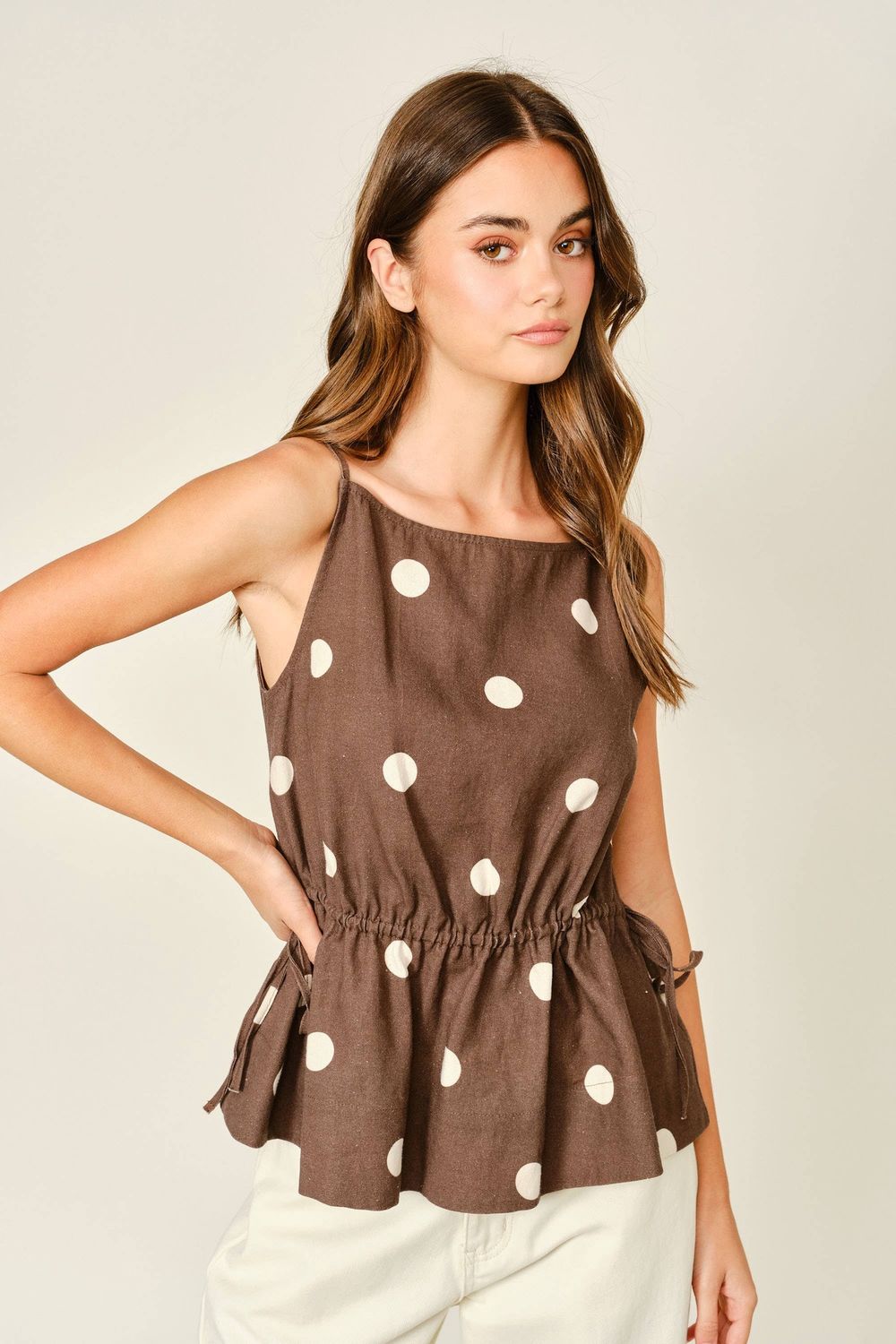 AJT6068 SOFT TOUCH POLKA DOT BABYDOLL WAIST TOP, Color: MOCHA, Size: M