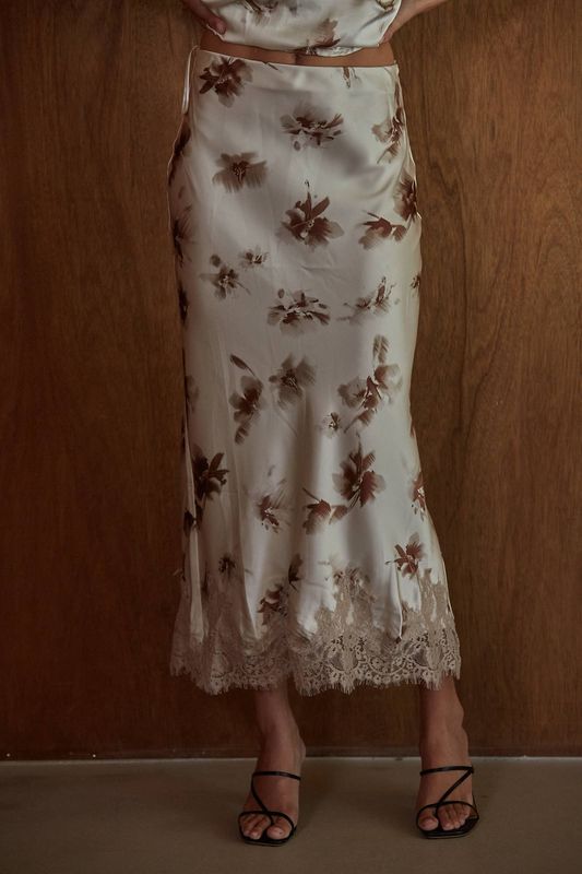 L9816B2 | Woven Satin Floral Print Midi Skirt