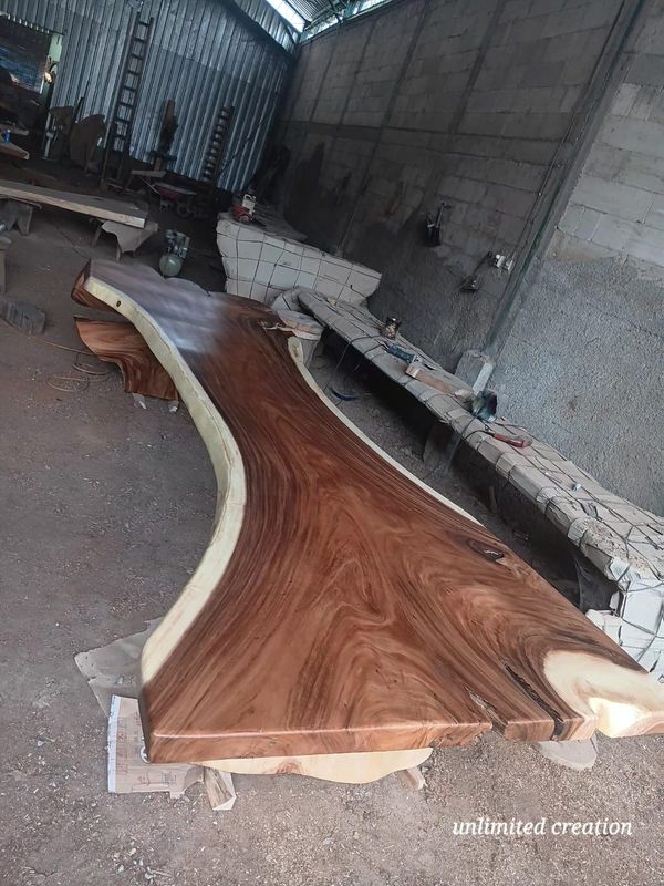 Suar Conference Table