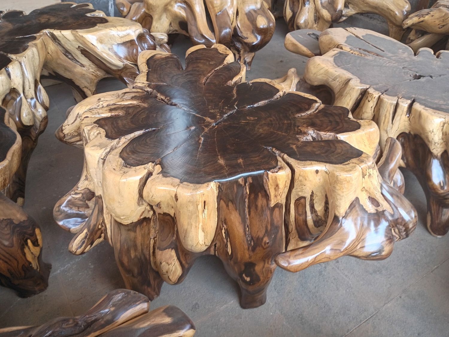 Sonowood coffee table Med.