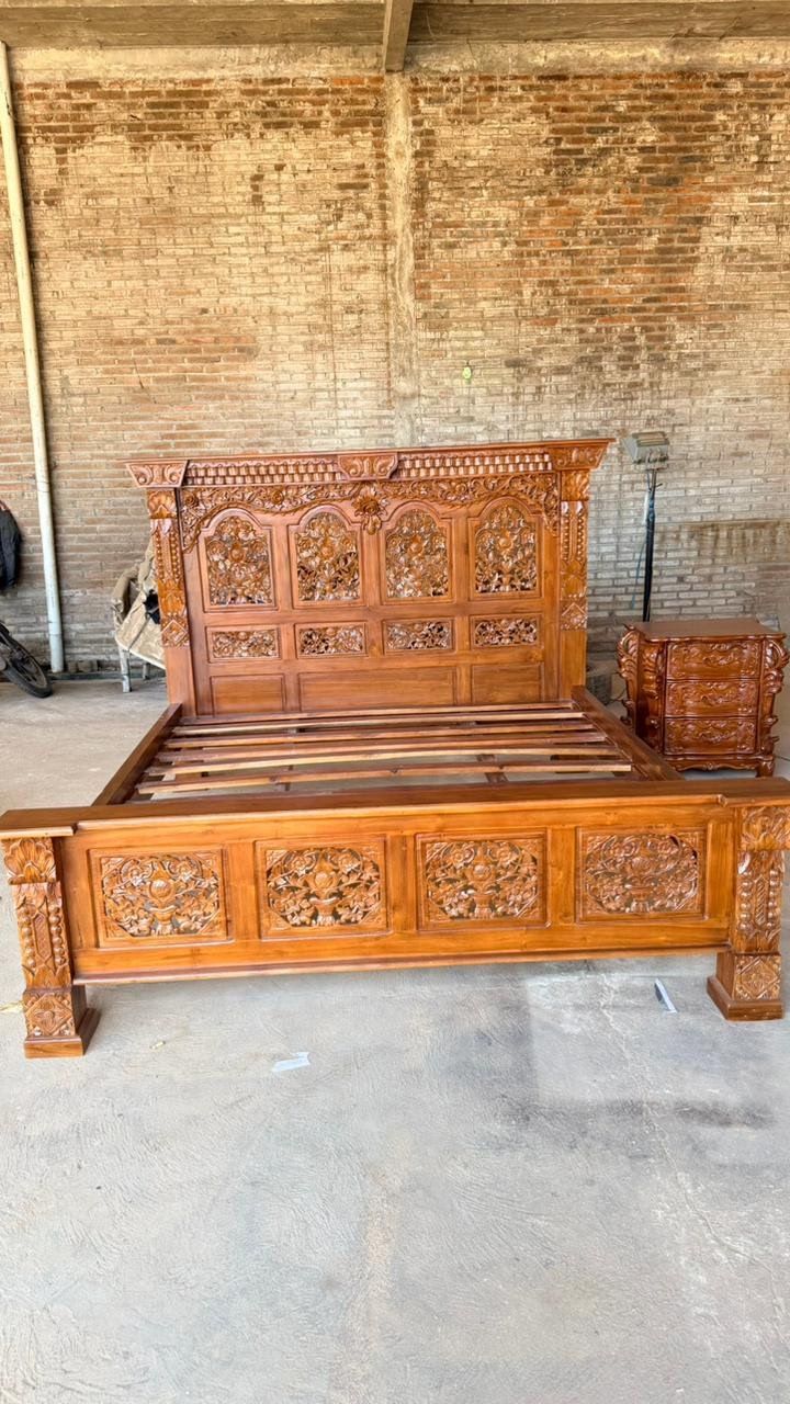 Teak Hand Carved King Size Bed