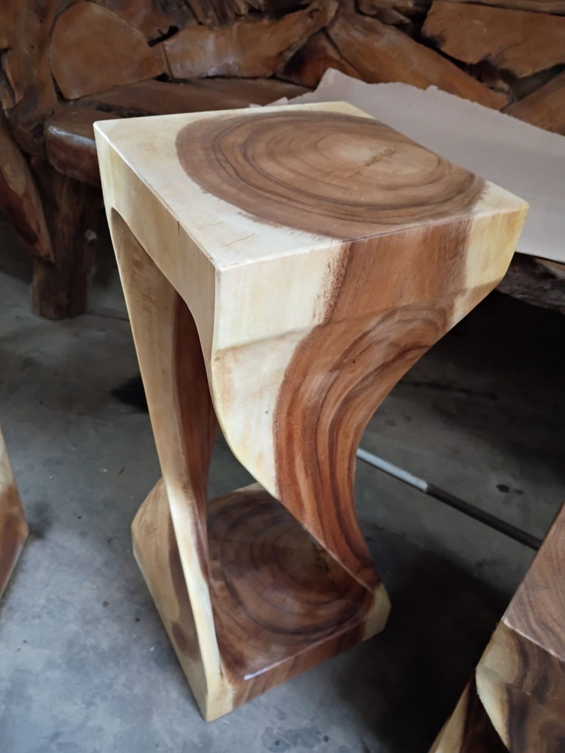 Suar Twist End Table Tall