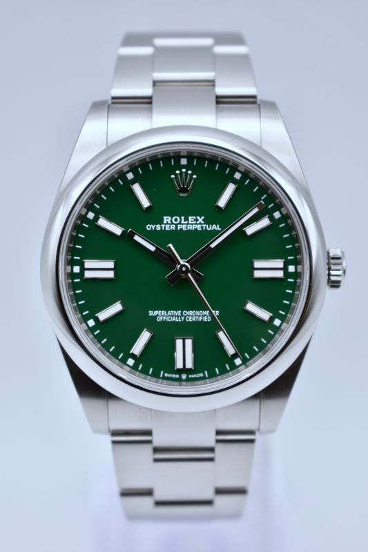 Rolex Oyster Perpetual 41 Grün 124300 Full Set