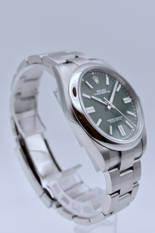 Rolex Oyster Perpetual 41 Grün 124300 Full Set