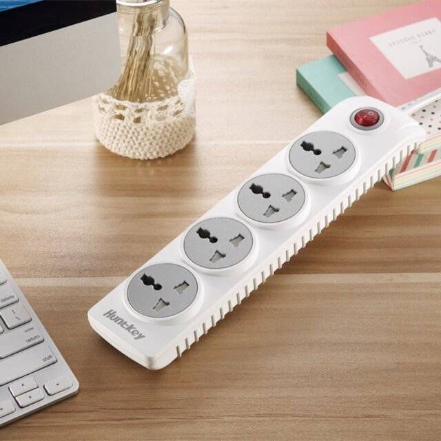 Huntkey 4 Outlets 3m Power Extension (SZN401)