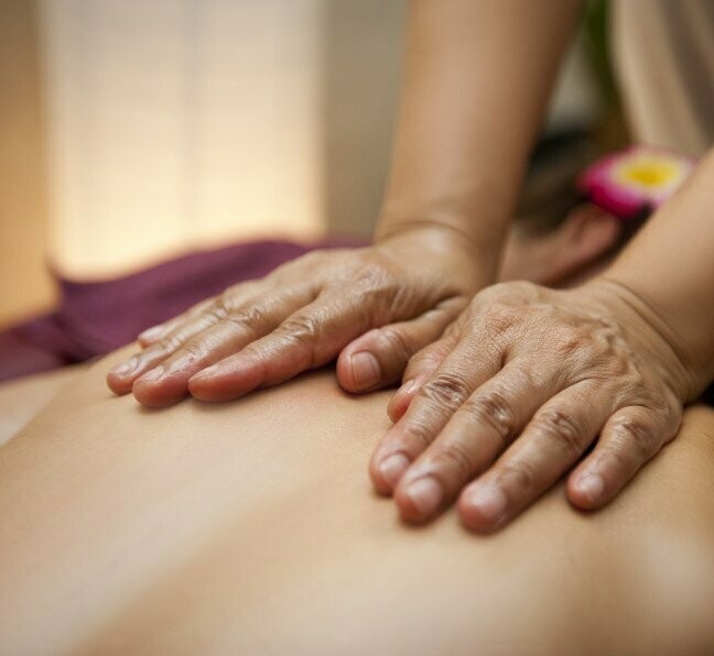 Masaje piernas CANSADAS