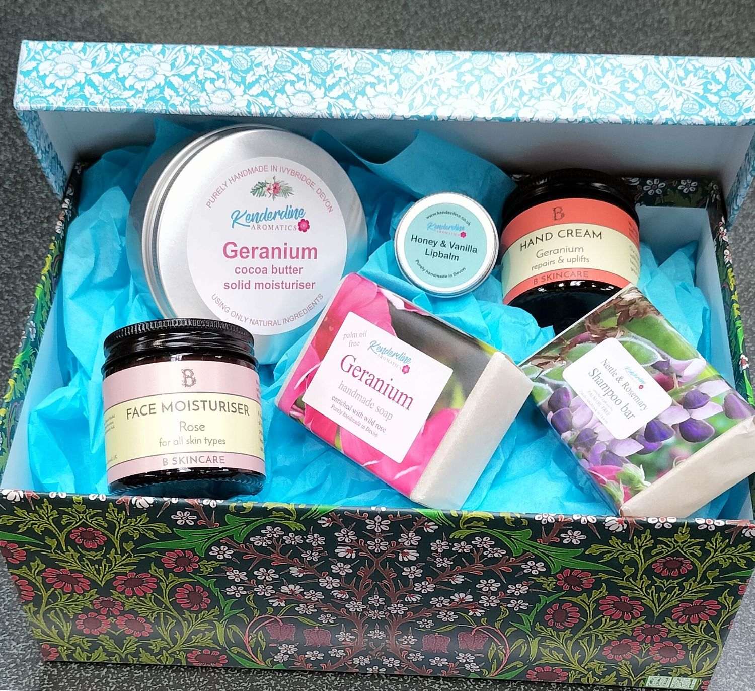 Treat box of geranium and rose