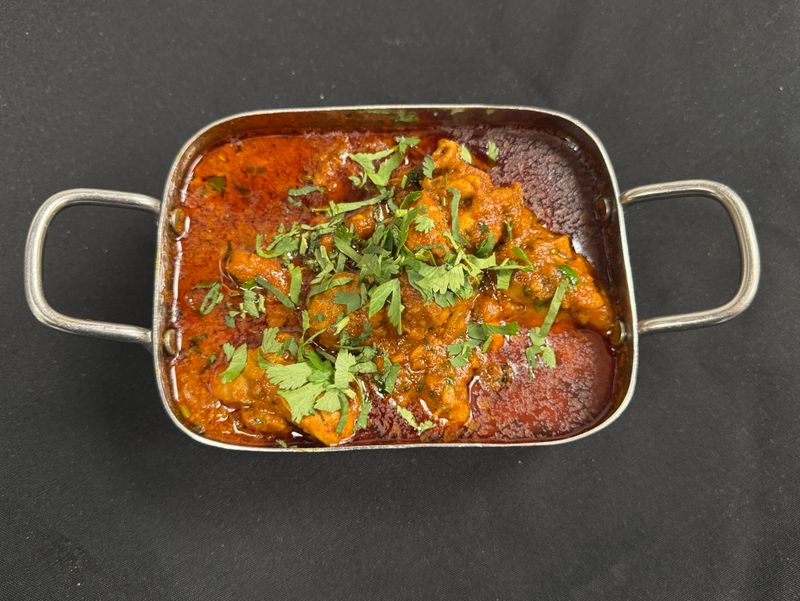 Kolhapuri Goat Curry (Tamda Rassa) -32oz