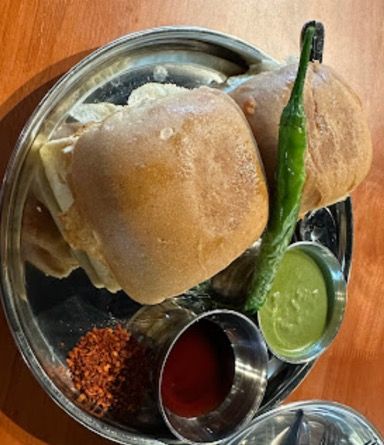 Vada Paav 2pc