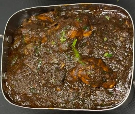 Kala Masala Chicken Curry