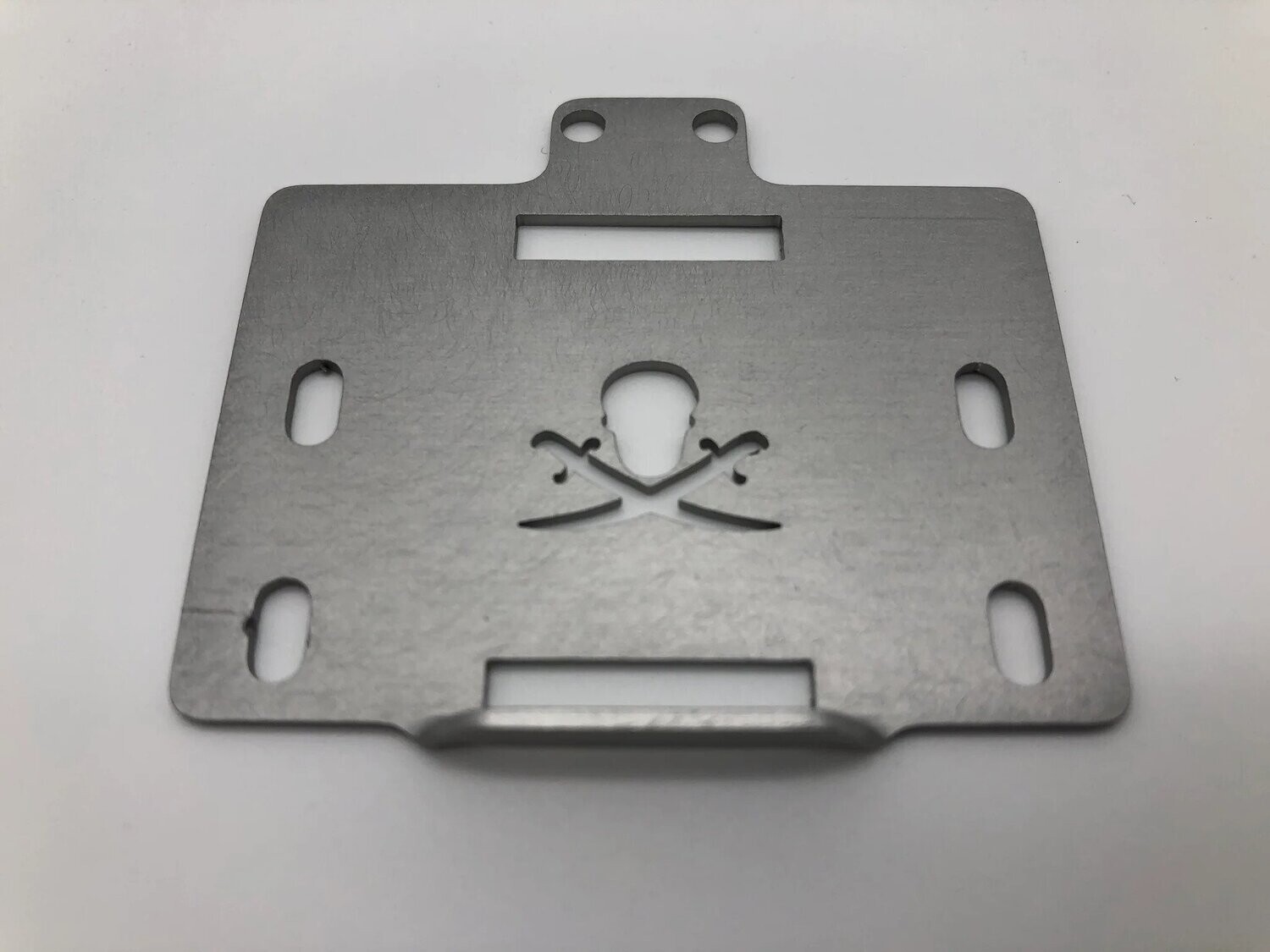 ROCK PIRATES PLANK BATTERY TRAY FOR BASECAMP, SCX 10 II, ELEMENT SERVO TRAYS (SILVER) - RPRC 1032 SILVER