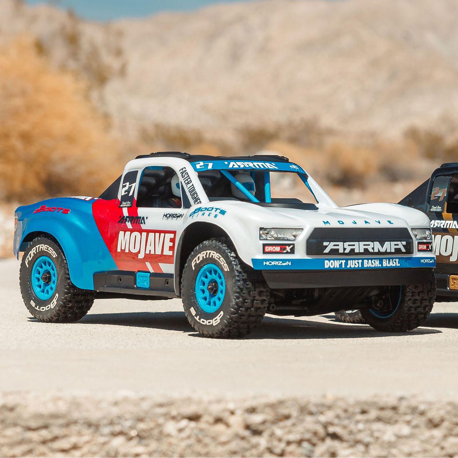 ARRMA 1/16 MOJAVE GROM 223S DSC 4X4 RTR Brushless Desert Truck, White (Battery &amp; Charger Included) -  ARA2304ST2