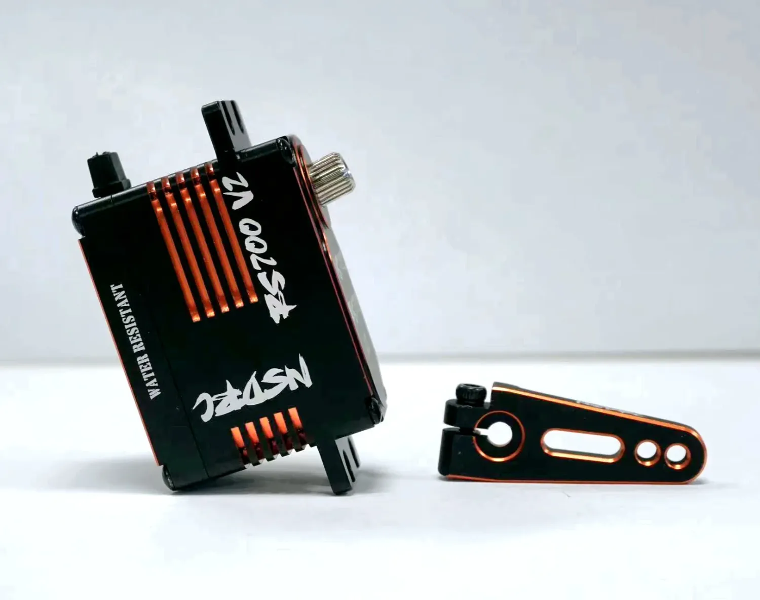 NSDRC RS700 V2 Special Edition Orange Servo &amp; Horn