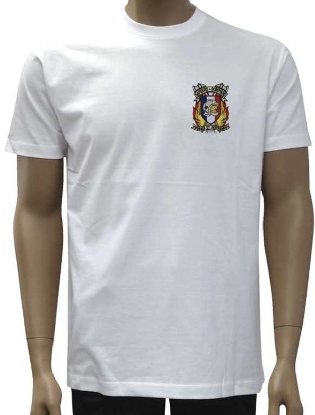 T-shirt blanc brodé sapeurs pompiers écusson