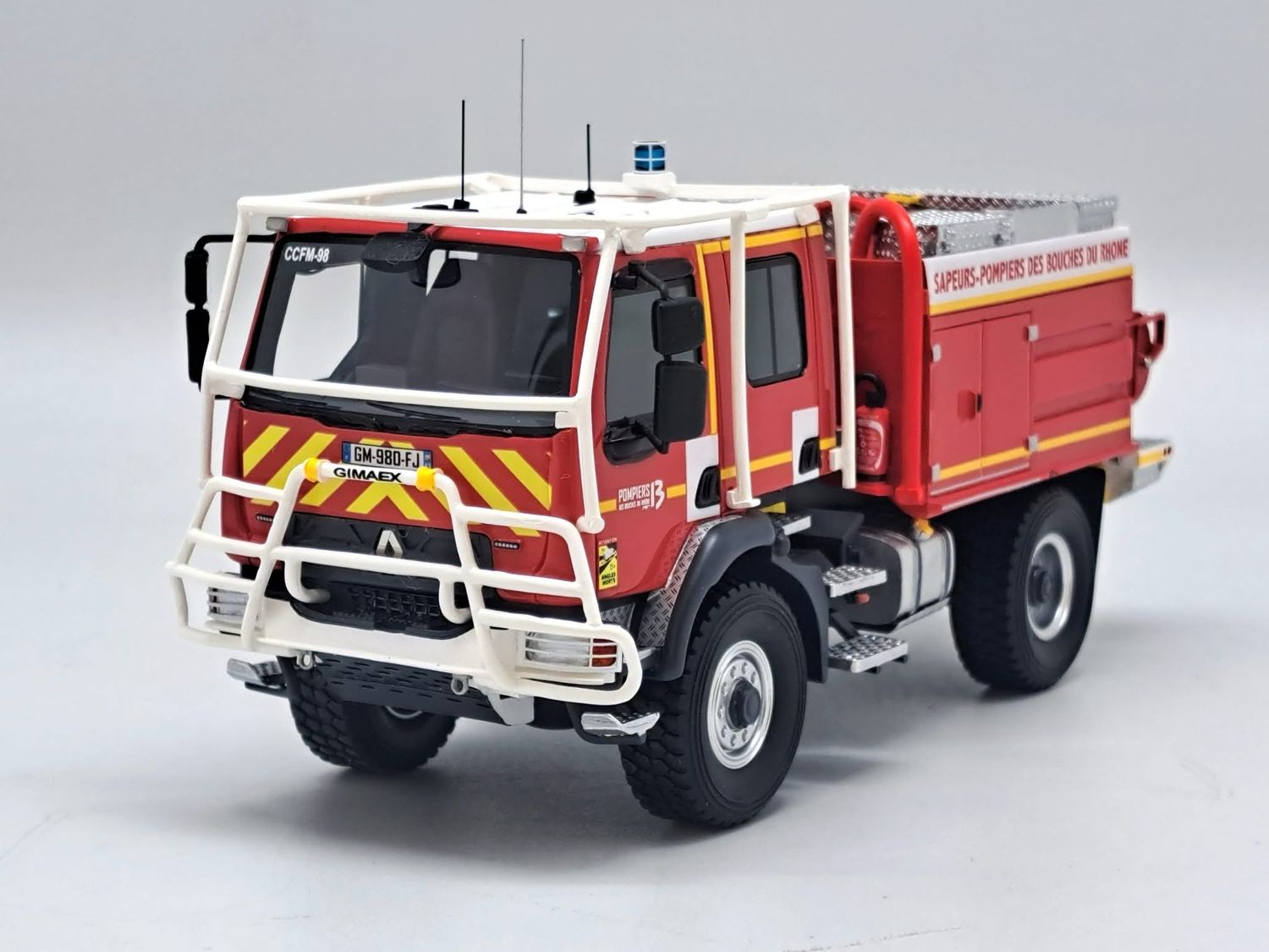 Véhicule miniature sapeurs-pompiers RENAULT D14 CCFM GIMAEX SDIS Véhicule miniature sapeurs-pompiers RENAULT D14 CCFM GIMAEX SDIS "13 - BOUCHES DU RHONE" 1/43 ALERTE
