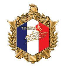 Insigne métal ancien sapeurs-pompiers or