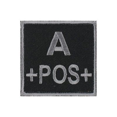 grade / écusson brodé groupe sanguin A+POS+ gris sur noir