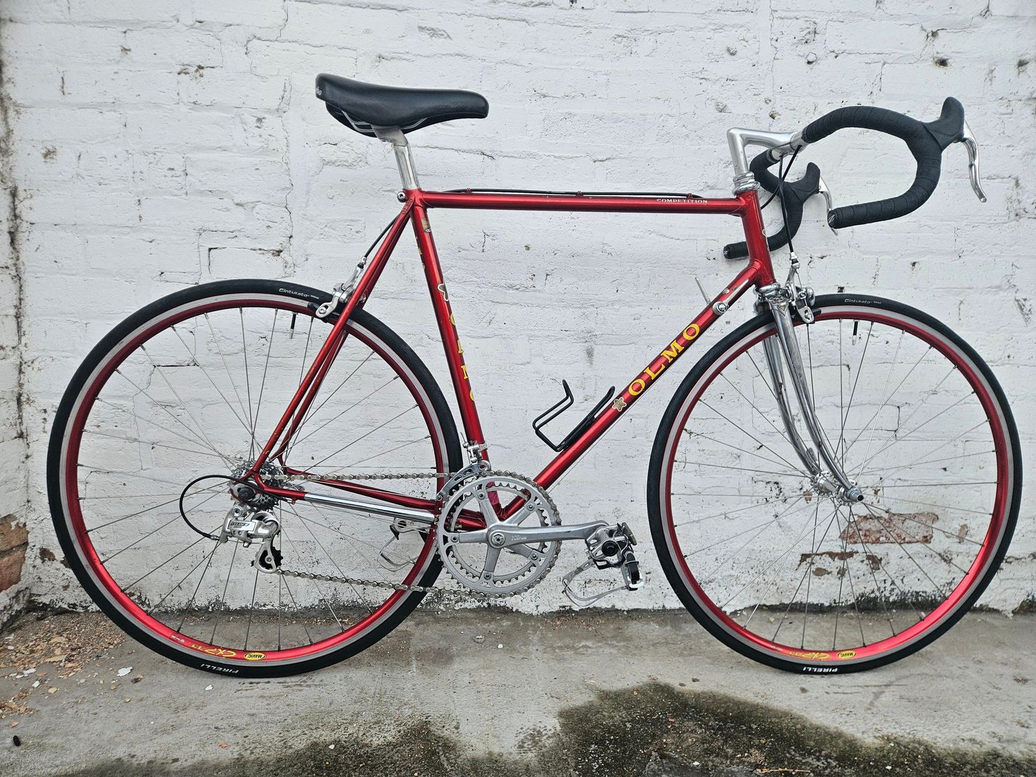 10400 Olmo Competition (L, Italo Disco Red)