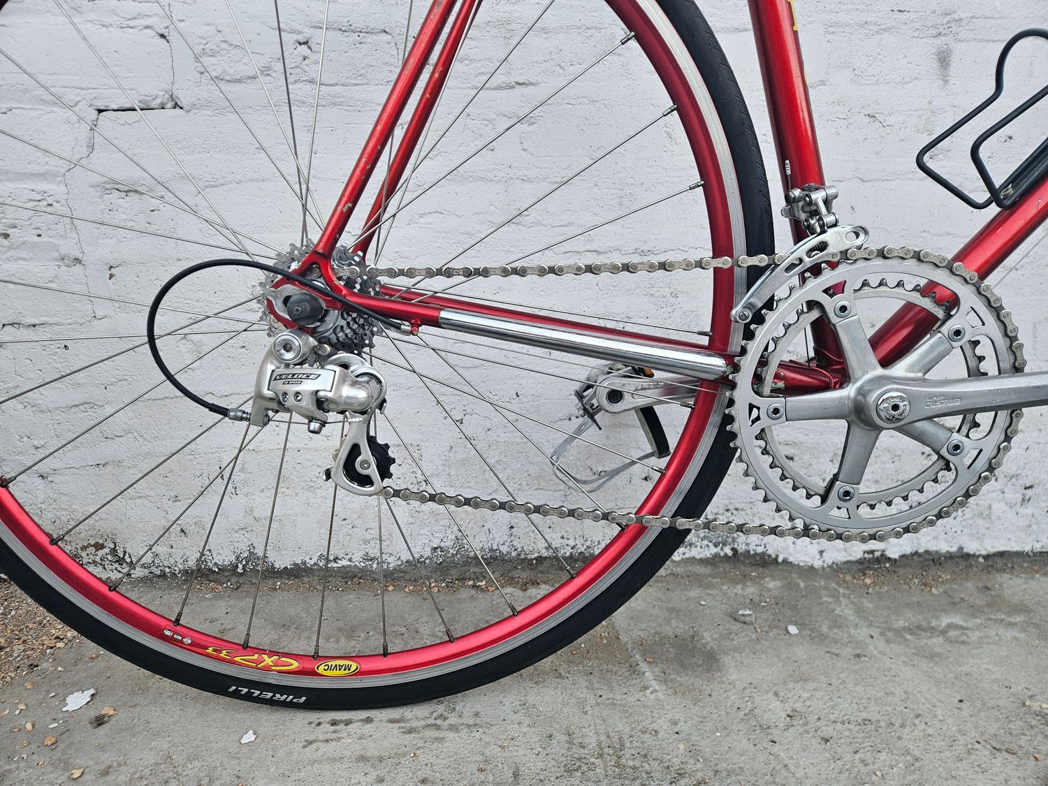 10400 Olmo Competition (L, Italo Disco Red)