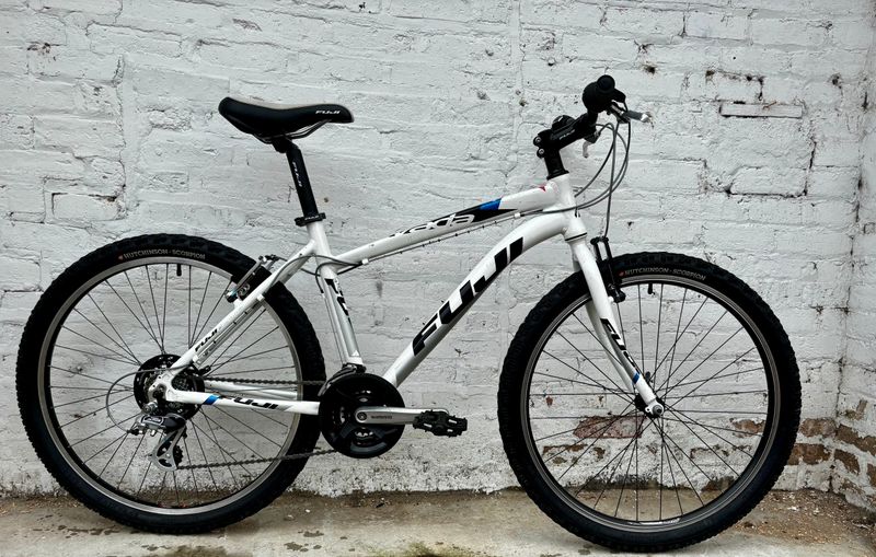 10419 Fuji Nevada (S, White)