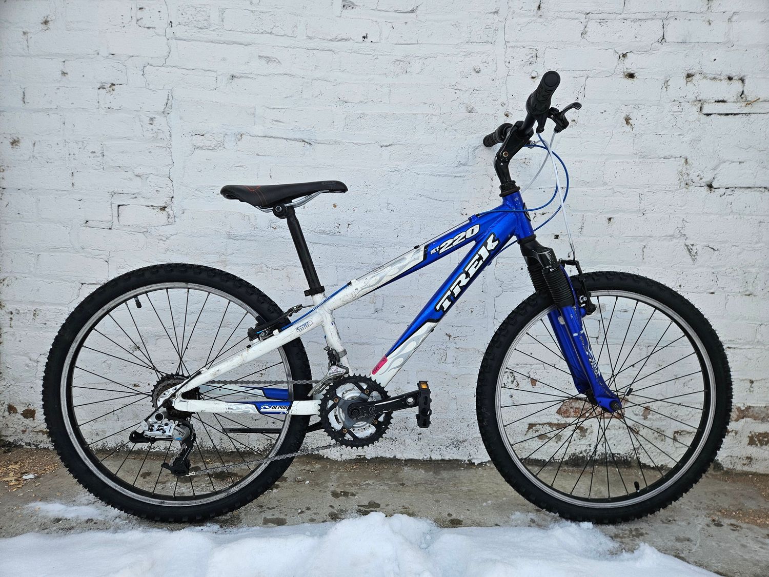 10472 Schwinn Ranger (Kids 24", Blue &amp; White)