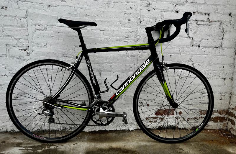 10543 Cannondale Synapse (M, Black 'n' Slime)