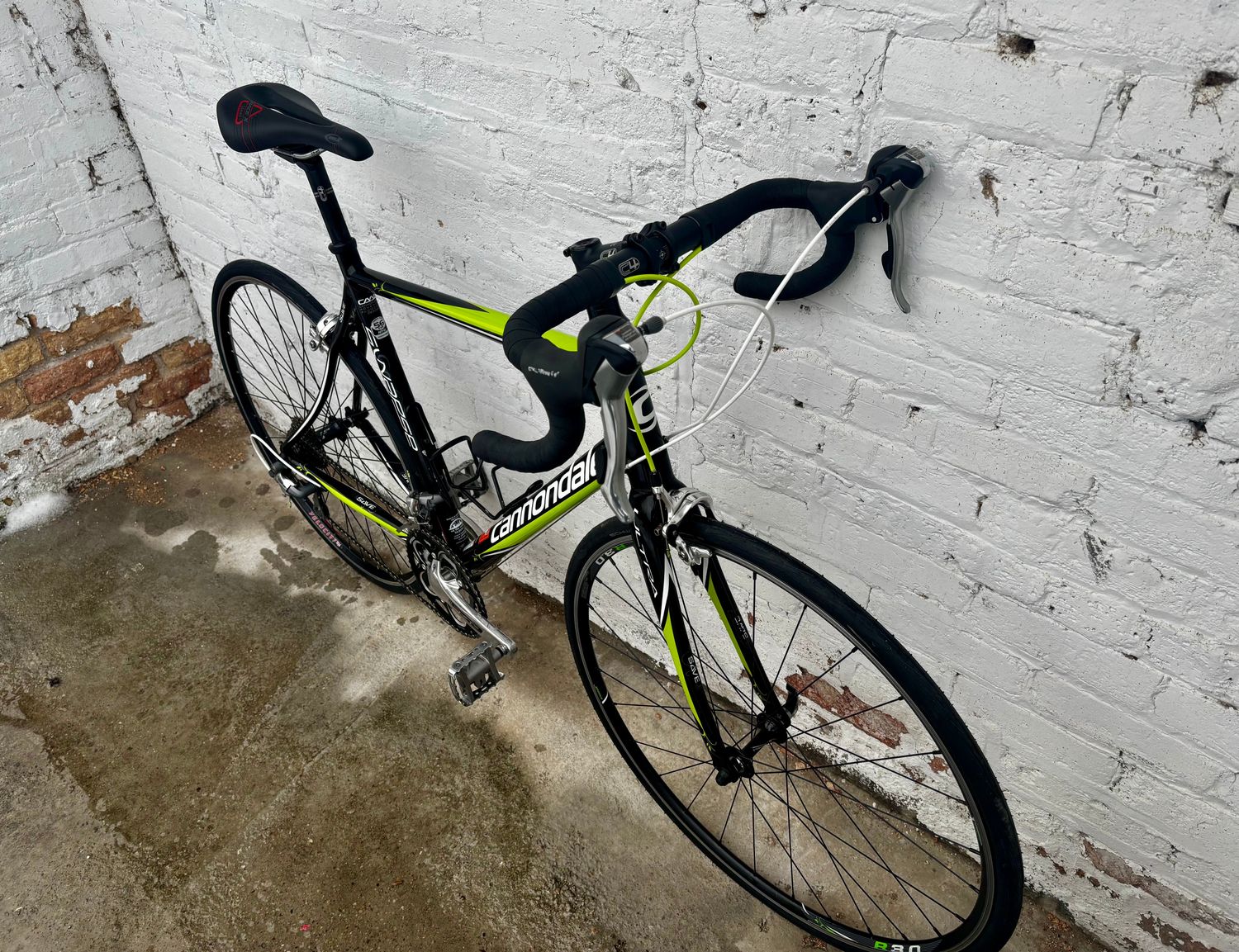 10543 Cannondale Synapse (M, Black 'n' Slime)