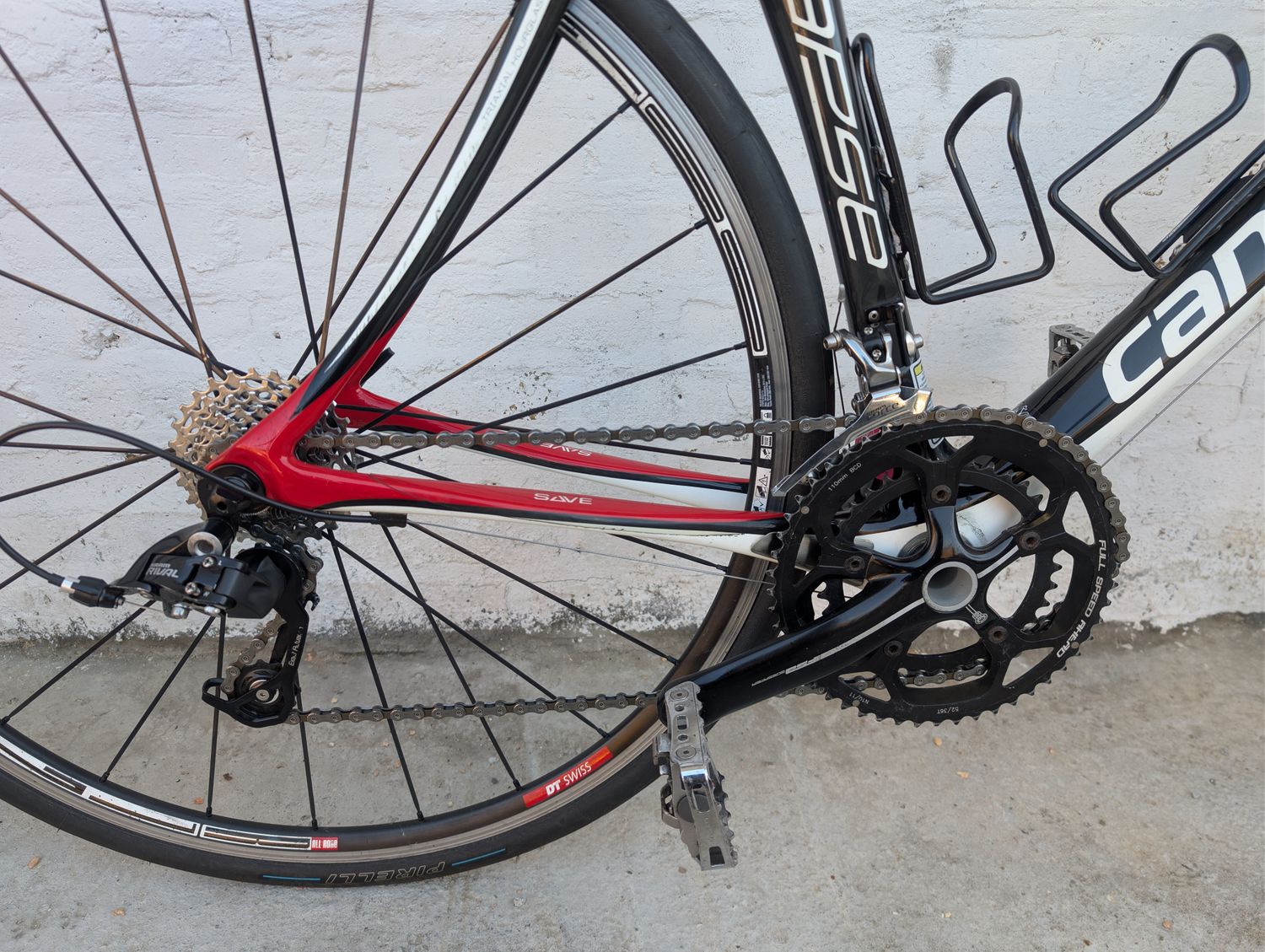 10576 Cannondale Synapse (M, Red/White/Black)