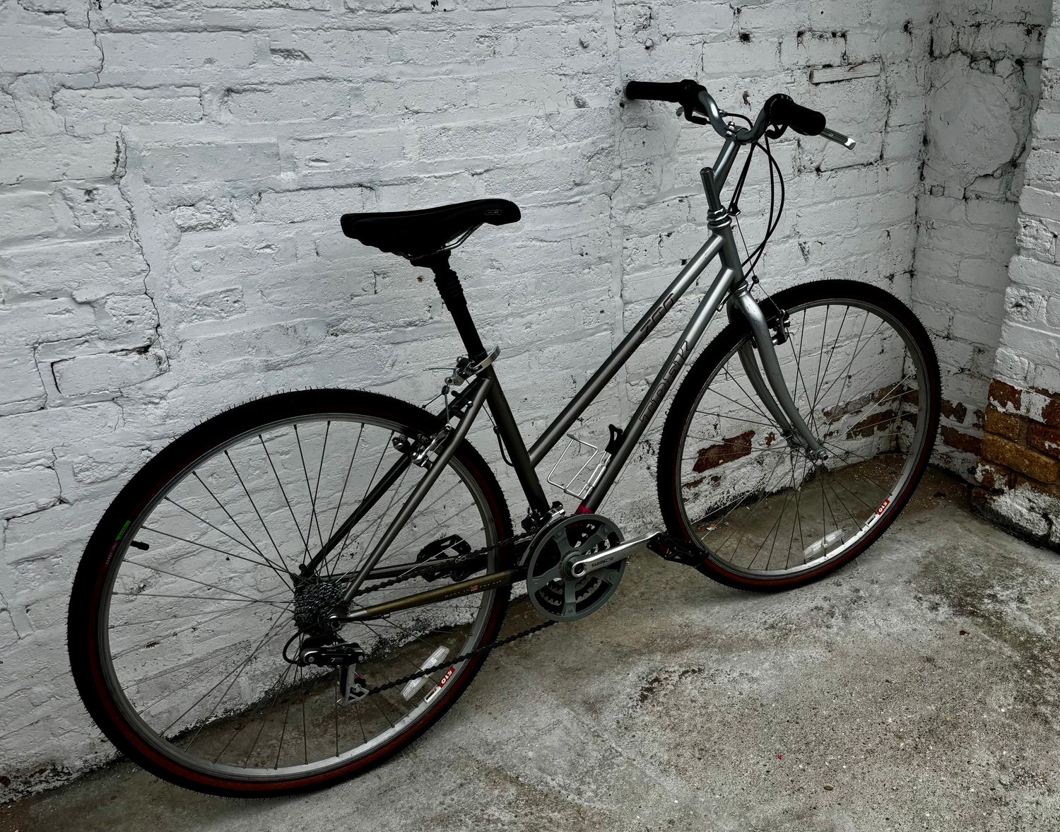 10577 Trek Miltitrack 700   (M, sliver )