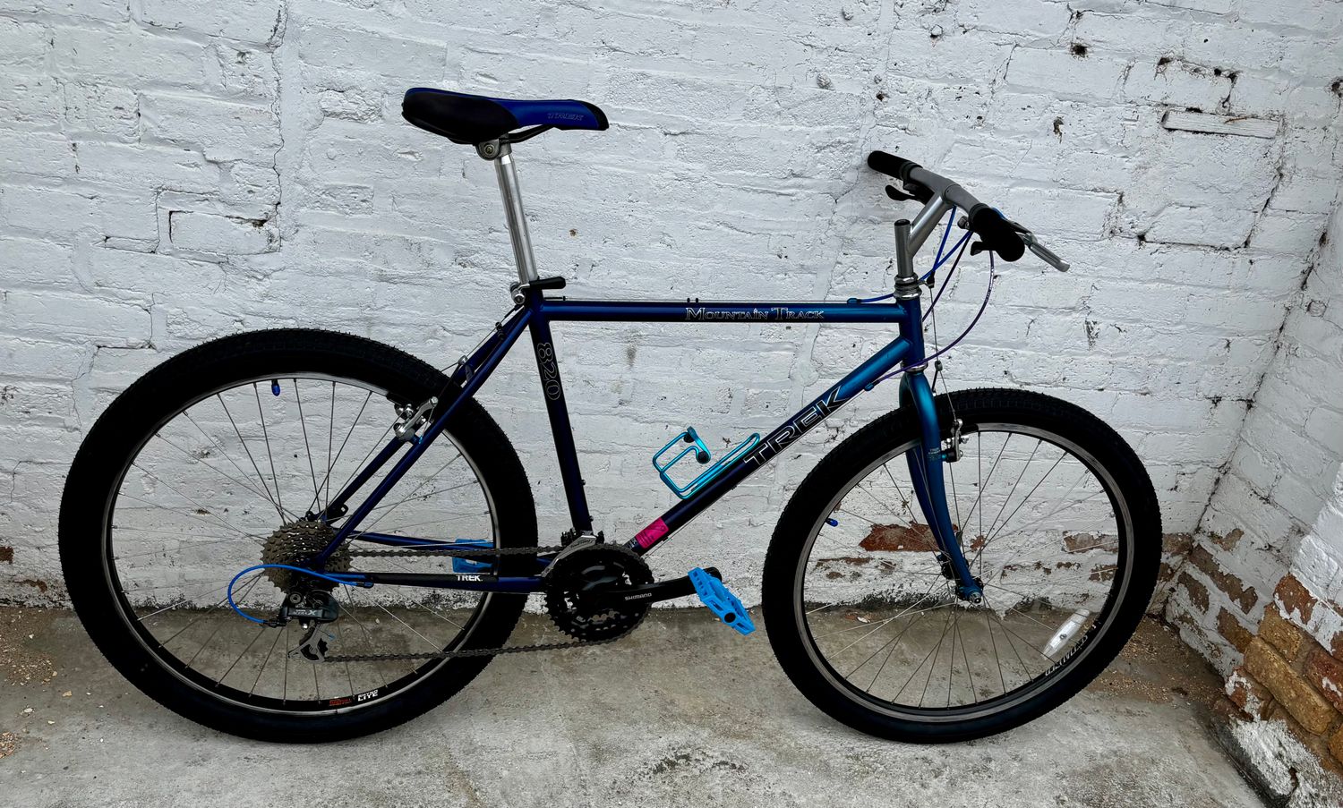 10578 Trek Mountain Track 820 ( L , Blue )