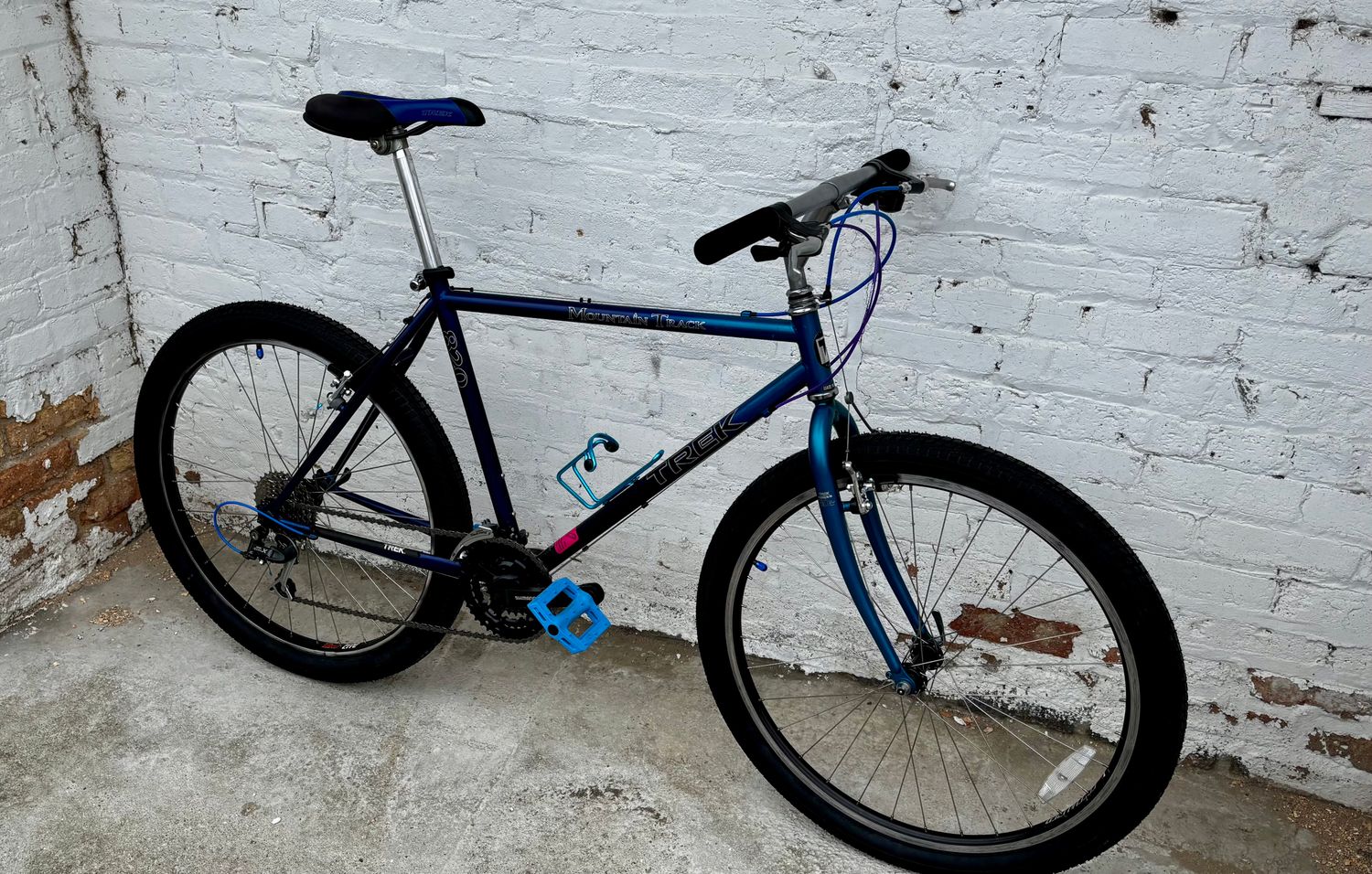 10578 Trek Mountain Track 820 ( L , Blue )