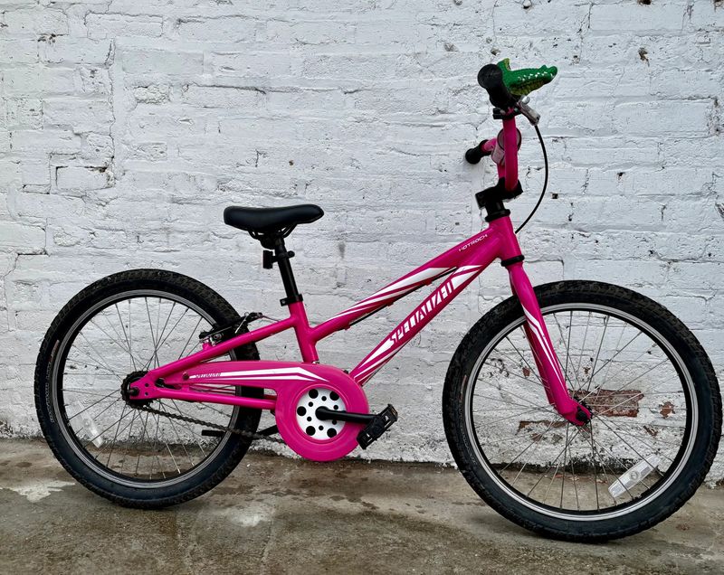 10544 Specialized Hotrock 20" Kids (Magic Magenta)