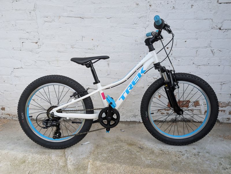 (10638) Trek Precalibur (Kids 20", White)