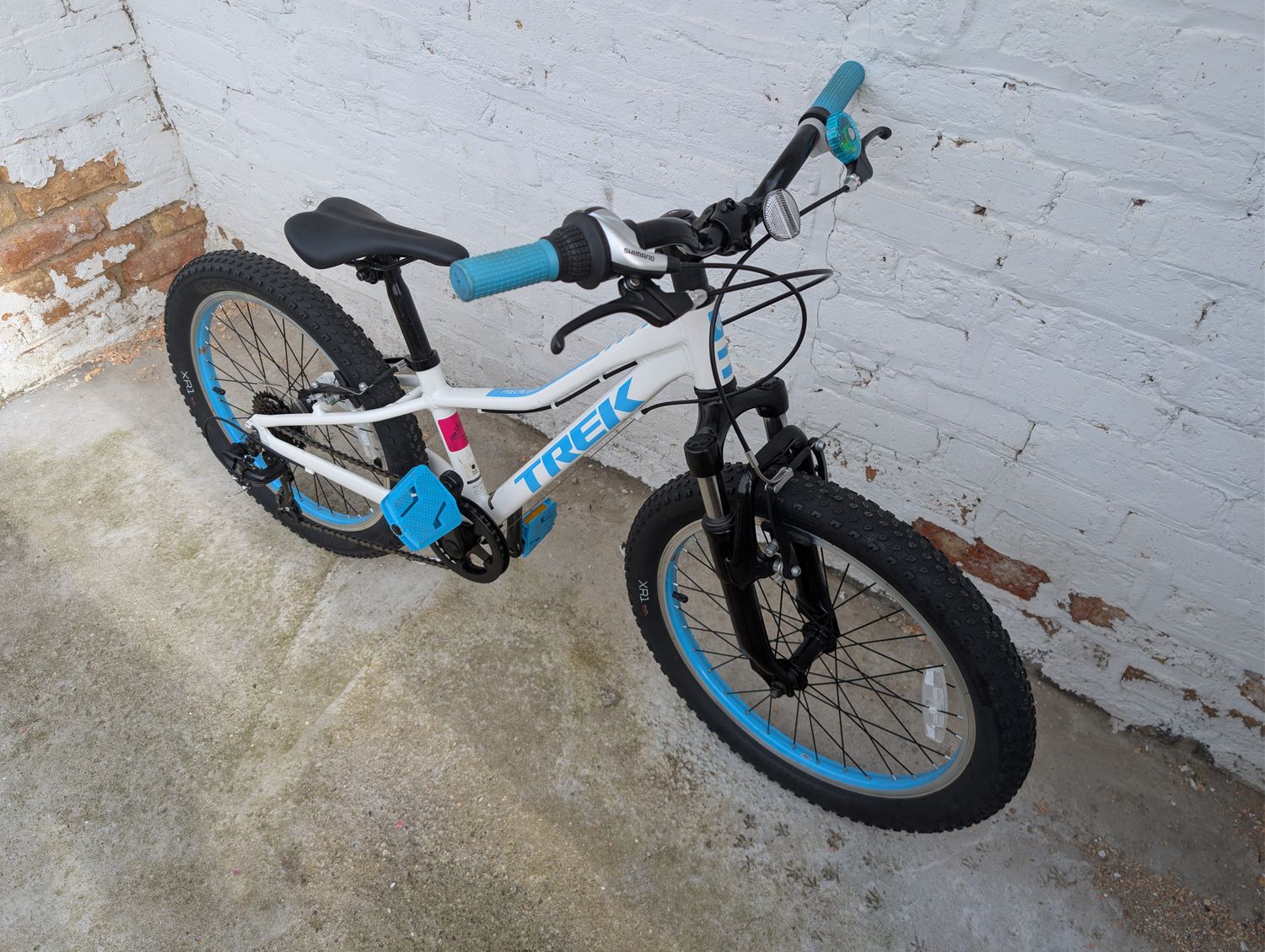 (10638) Trek Precalibur (Kids 20", White)