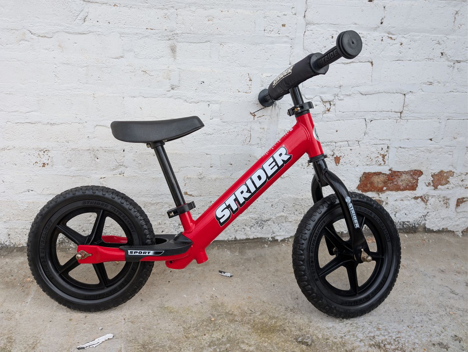 (10716) Strider Sport (Kids 8", Red)