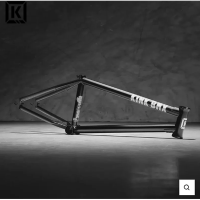 Kink Roll Up Frame