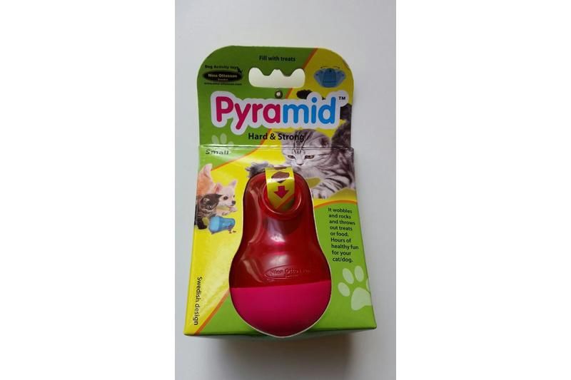 Outward Hound Interactive Cat Pyramid Pink