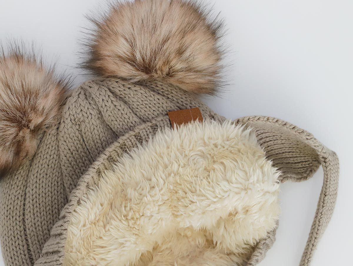Calikids W2200 Hat w/Poms Cream