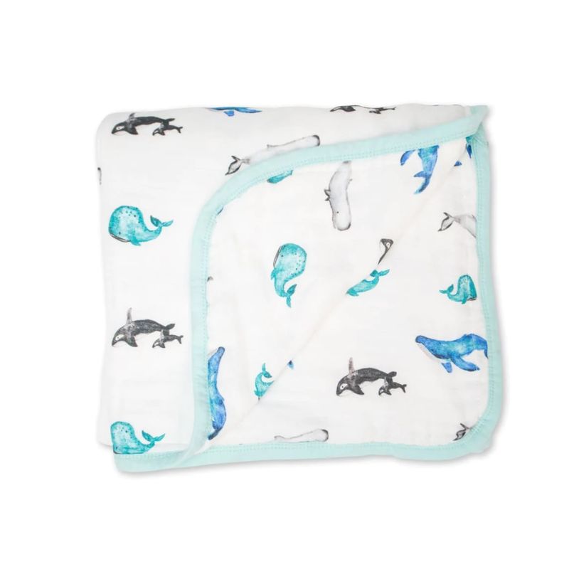 Lulujo Deluxe Muslin Quilt Whales