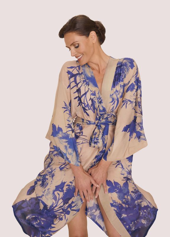 Kimono China  –  Blue Blooms